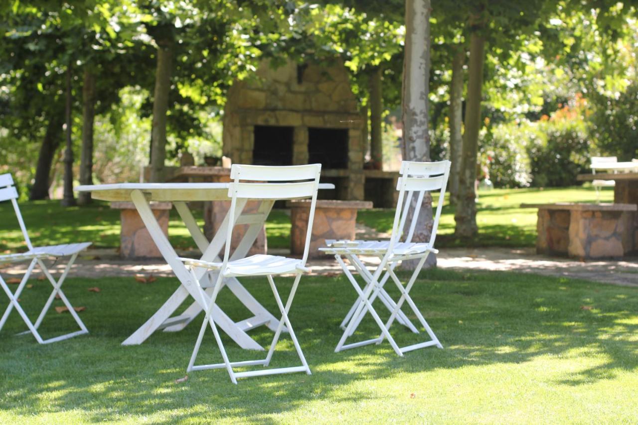 Navacepedilla de Corneja Hotel Ribera Del Corneja מראה חיצוני תמונה