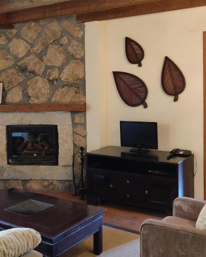 Navacepedilla de Corneja Hotel Ribera Del Corneja מראה חיצוני תמונה